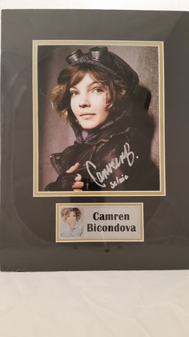 Signed photo of Camren Bicondova