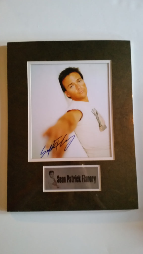 Signed photo of Sean Patrick Flannery