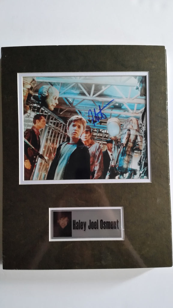 Signed photo of Haley Joel Osment from AI Artificial Intelligence