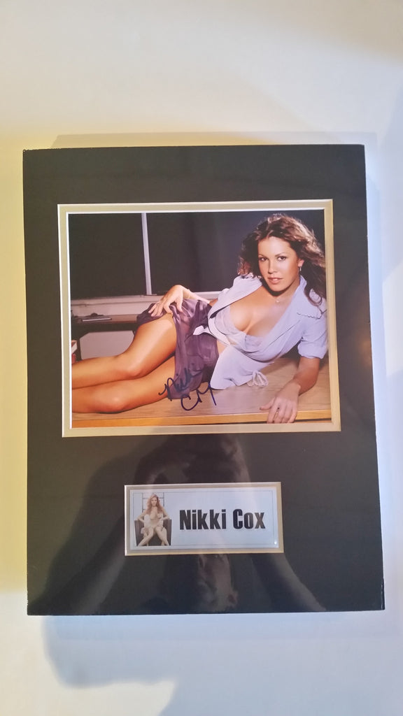 Signed photo of Nikki Cox