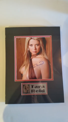 Signed photo of Tara Reid