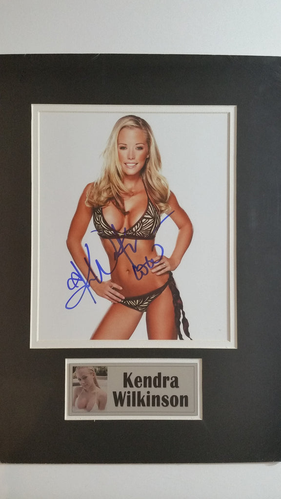 Signed photo of Kendra Wilkinson