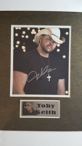 Signed photo of Toby Keith