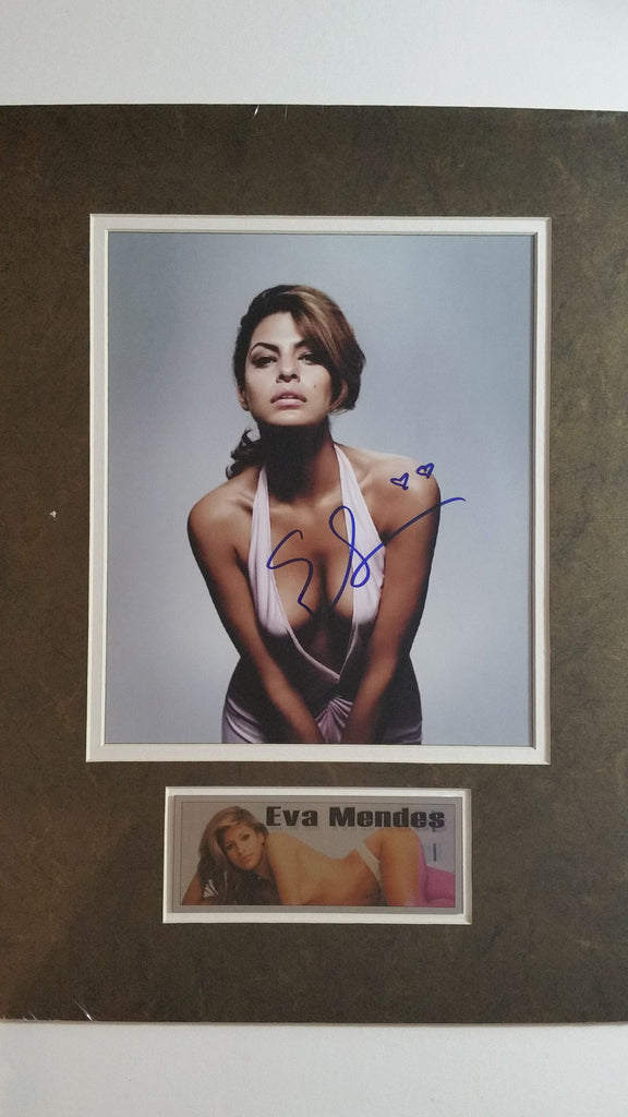 Signed photo of Eva Mendes