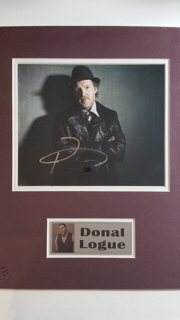 Signed photo of Donal Logue