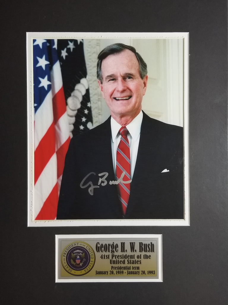 Signed photo of George HW Bush