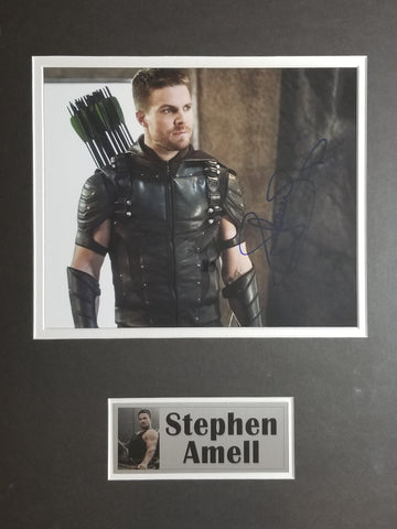Signed photo of Stephen Amell