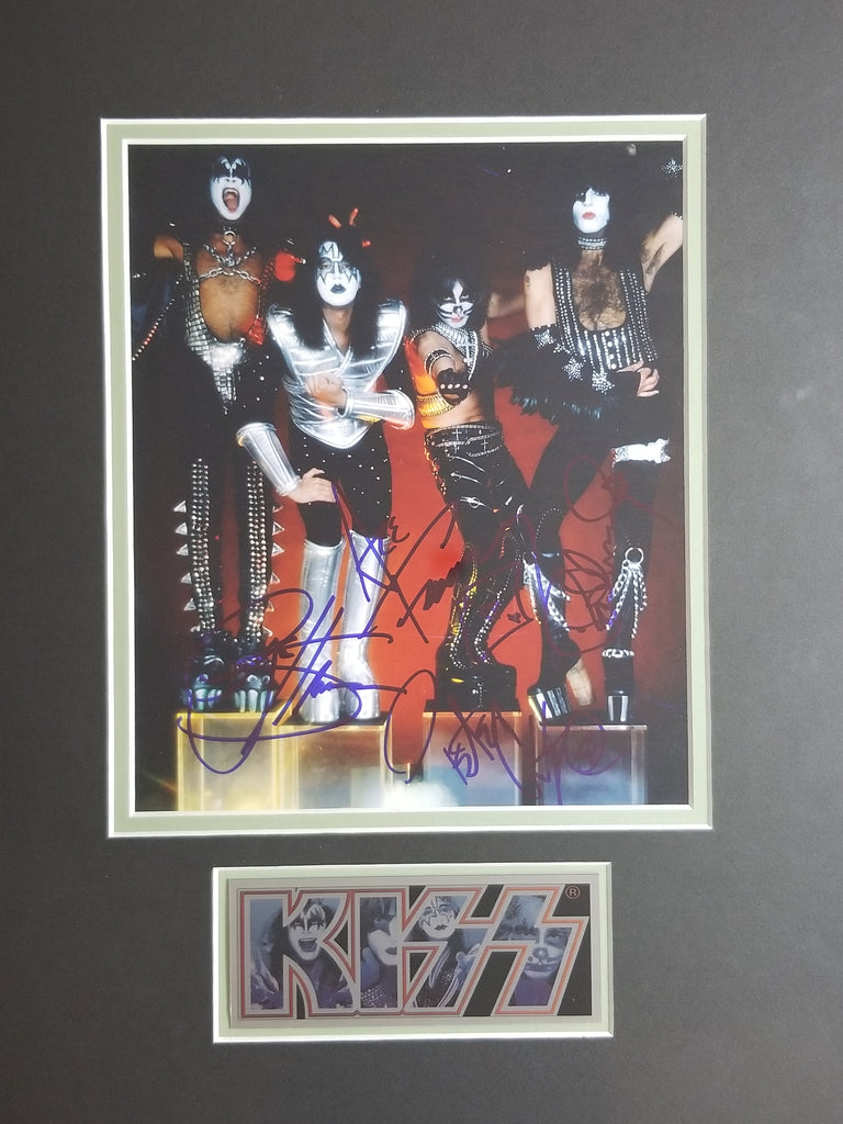 Signed photo of KISS